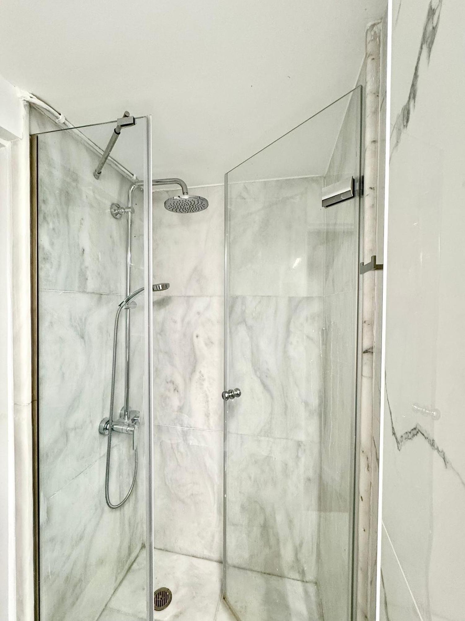Chic Studio In Athens Center Екстер'єр фото